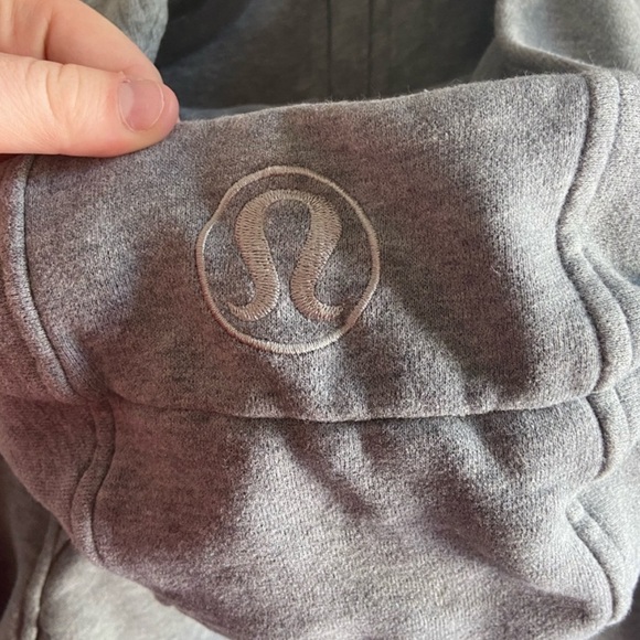 Lululemon Scuba Full Zip - Picture 5 of 5